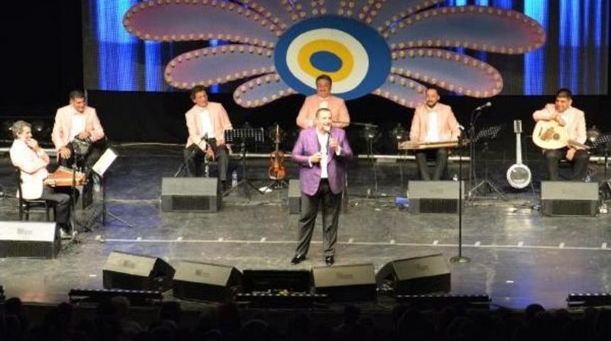 56. Uluslararası Bursa Festivali&rsquo;Nde Ata Demirer R&uuml;zgarı Esti