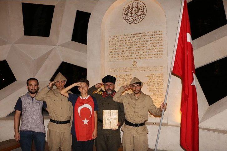 Çanakkale Gazisinin Torunları 15 Temmuz Şehitler Anıtı’nda Nöbet Tuttu G4