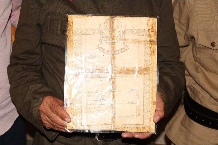 Çanakkale Gazisinin Torunları 15 Temmuz Şehitler Anıtı’nda Nöbet Tuttu G5