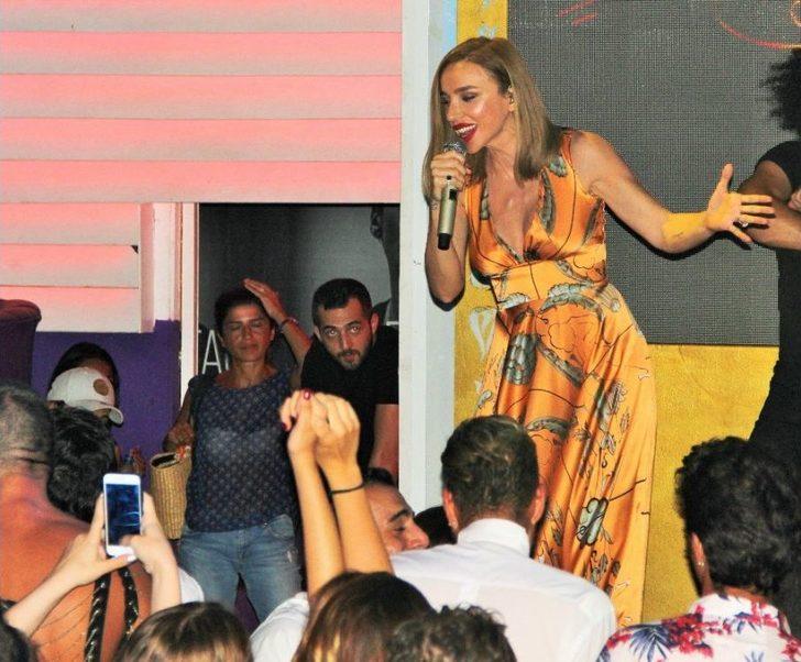 Gülşen’den, Demet Akalın’ın Şarkısını Duyunca “yine Mi Demet Çalıyor” Diyerek Sitem Etti G5