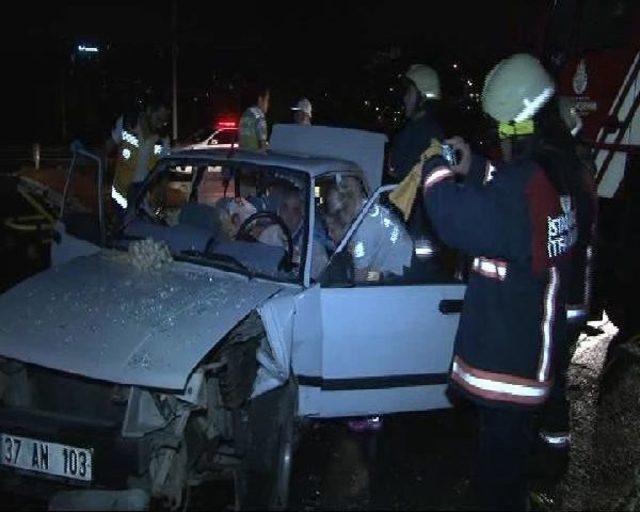 15 Temmuz Şehitler Köprüsü'nde Trafik Kazası: 2 Yaralı