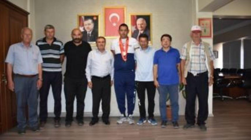Bigadi&ccedil;&rsquo;de Başarılı G&uuml;reş&ccedil;iye Başkan Teşekk&uuml;r&uuml;