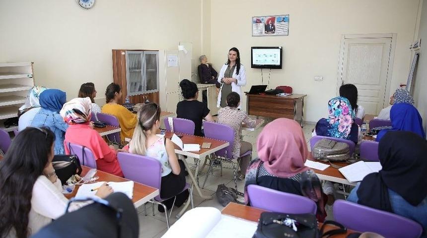 Kaymek 14 Merkezde 99 Branşta Hizmet Veriyor