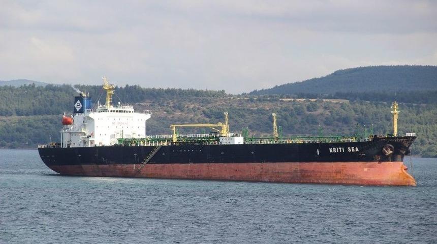 &Ccedil;anakkale Boğazı&rsquo;nda Gemi Karaya Oturdu