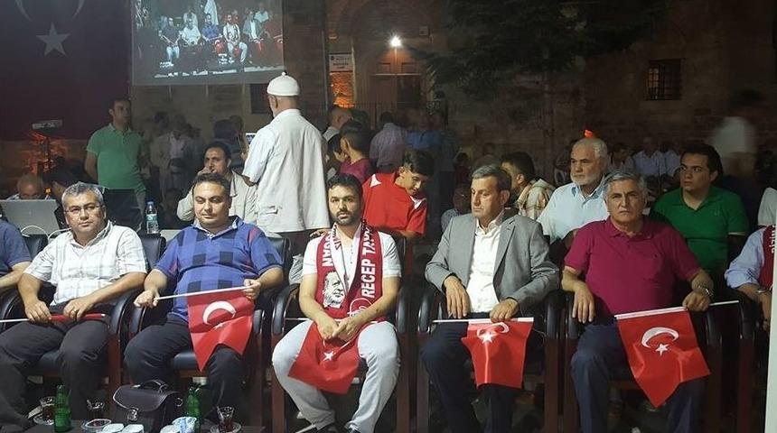 15 Temmuz Gazisi Simav&rsquo;da Halkla Buluştu