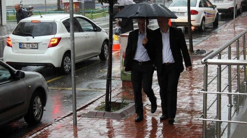 Tekirdağ&rsquo;a Son 6 Saate Metrekareye 67 Kilogram Yağış D&uuml;şt&uuml;