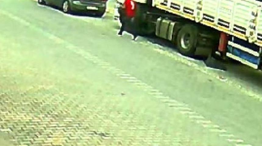 L&uuml;ks Otomobille Hırsızlık