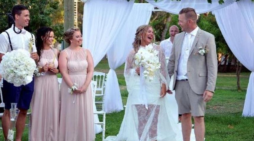 Norve&ccedil;li Emeline, Aşığı Olduğu Kemer'de Evlendi