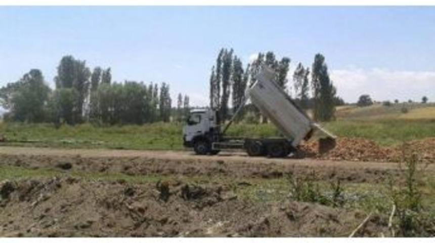 Aslanapa&rsquo;da K&ouml;y Yolu &Ccedil;alışmaları