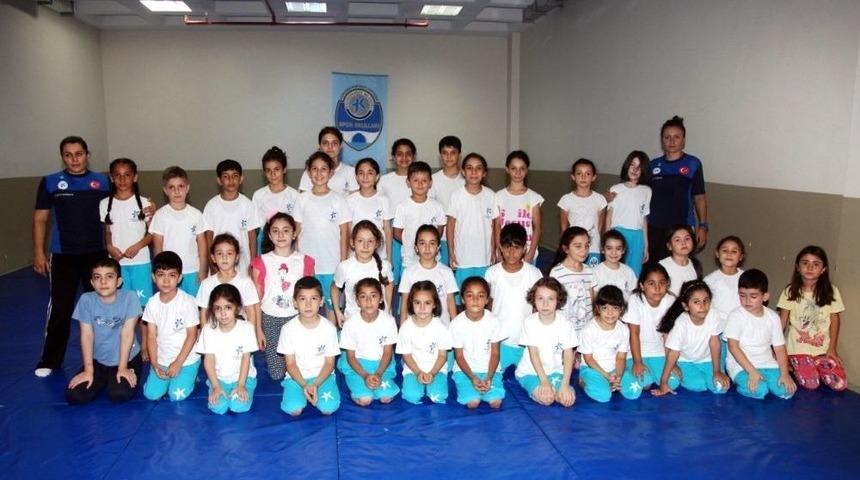 Sporun Temeli Cimnastikle Veriliyor