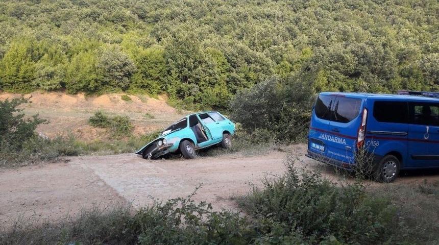 Otomobil Su Kanalına D&uuml;şt&uuml;: 3 Yaralı