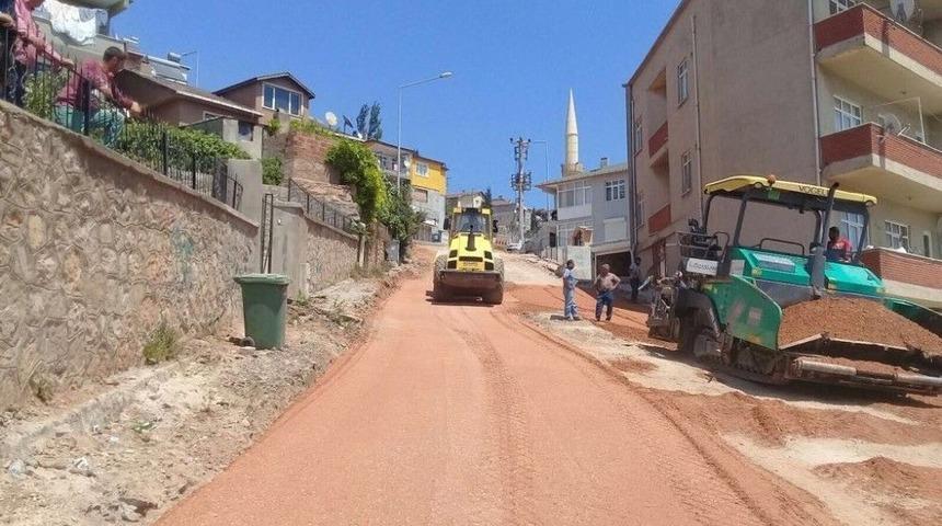Kışlad&uuml;z&uuml;&rsquo;nde Yol &Ccedil;alışmaları S&uuml;r&uuml;yor