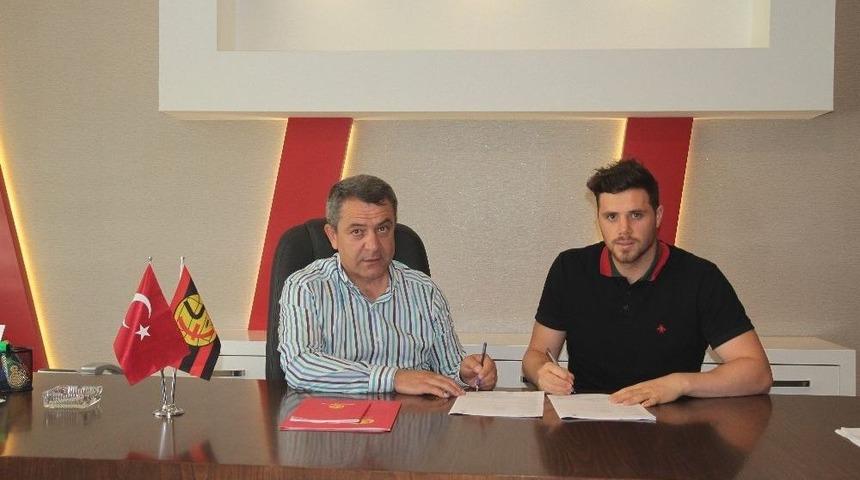 Eskişehirspor&rsquo;da 5 İmza Birden