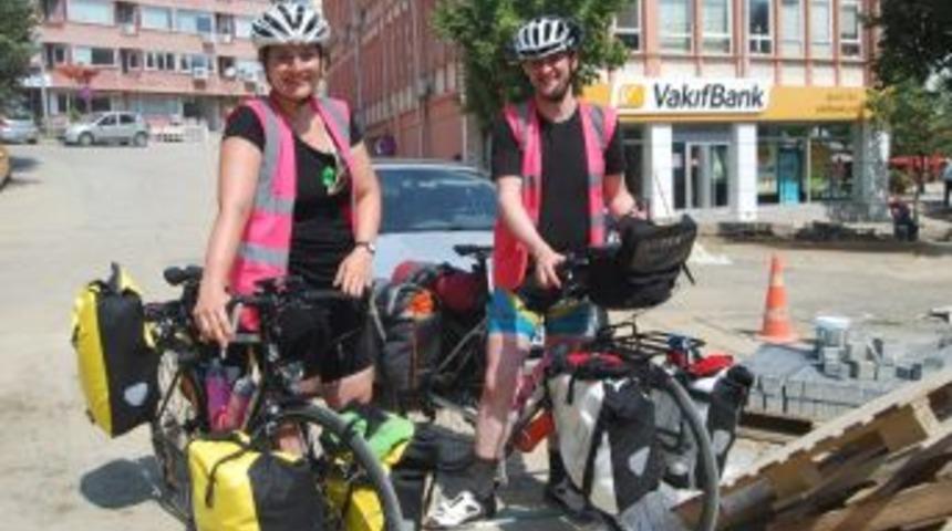 İrlandalı Turistlerin Bisikletle Avrupa Turu