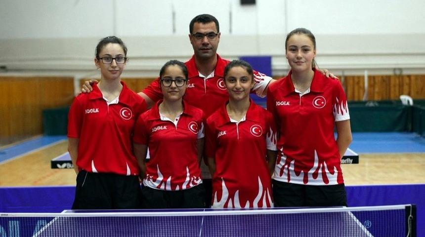 Yıldız Kız Milli Takımı, Avrupa 3.s&uuml; Oldu