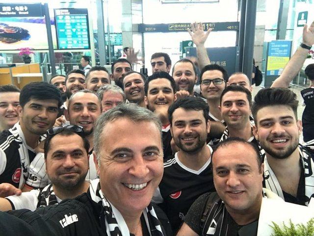 Fikret Orman’ı Guangzhou’da Taraftarlar Karşıladı