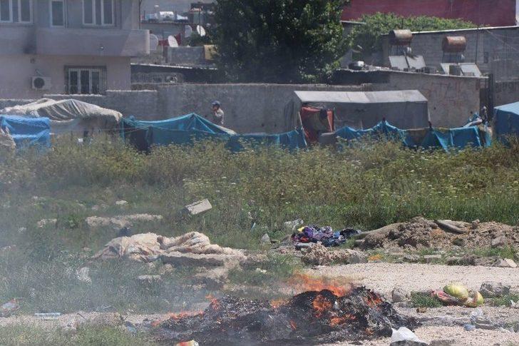 Suriyeliler Çadırlarını Yakıp Taşındı G2