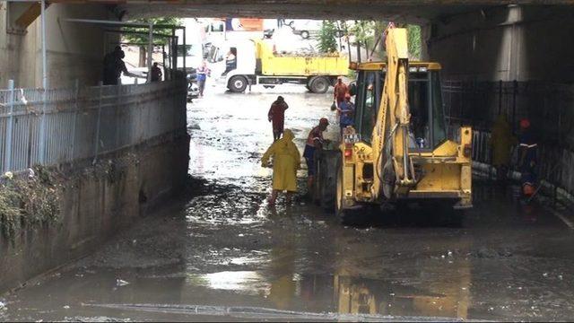 Bayrampaşa Metro İstasyonunu Su Bastı