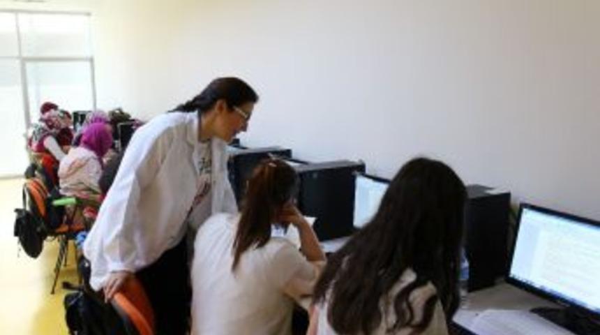 Bilgisayar Dünyasının Ayrıntıları Osmek’te