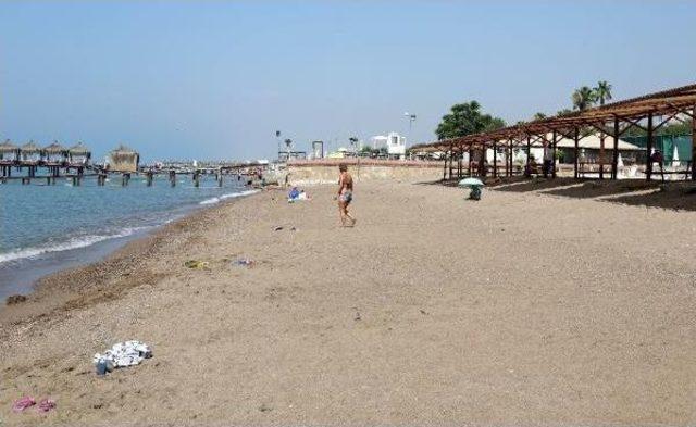Antalya'daki Halk Plajında Tepki Çeken Görüntüler