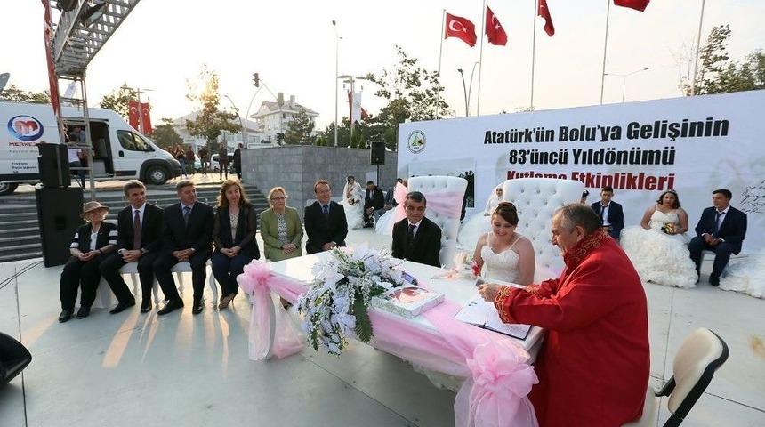 Kent Meydanı&rsquo;da Toplu Nikah T&ouml;reni