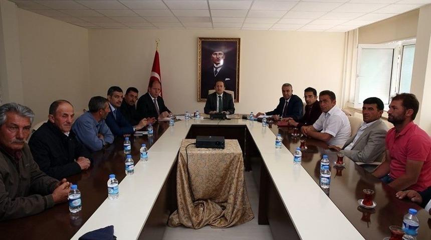 Vali Pehlivan, Muhtarlarla Bir Araya Geldi