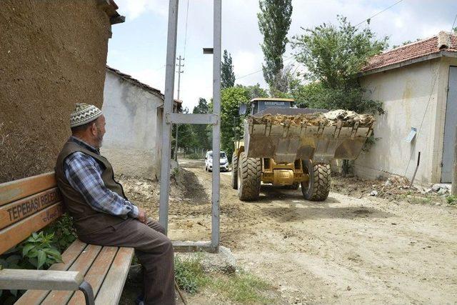 Fen İşleri Ekipleri Tüm Tepebaşı’nda