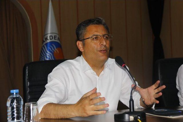 Pamuk, Mahalle Muhtarlarıyla Bir Araya Geldi