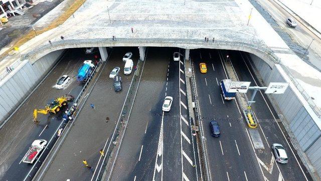 Avrasya Tünel Girişindeki Su Birikintisi Havadan Görüntülendi