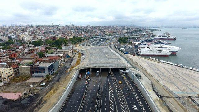 Avrasya Tünel Girişindeki Su Birikintisi Havadan Görüntülendi