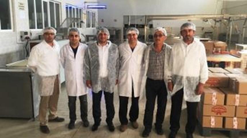 Ak Partili Vekiller Kardelen&rsquo;e Hayran Kaldı