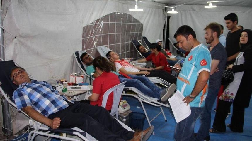 Kızılay&rsquo;a İki G&uuml;nde 270 &Uuml;nite Kan Bağışı Yapıldı