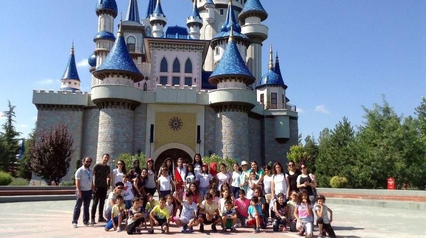 Başarılı &Ouml;ğrenciler Eskişehir Gezisiyle &Ouml;d&uuml;llendirildi