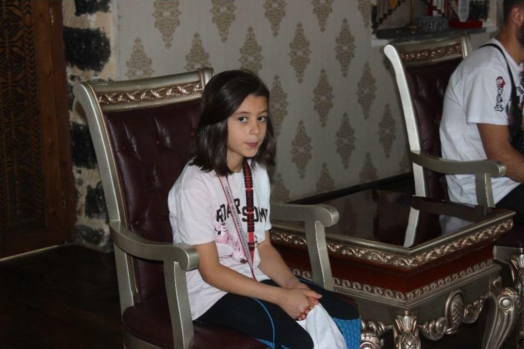 Minik Elif, Muay Thai Minikler T&uuml;rkiye Şampiyonu Oldu