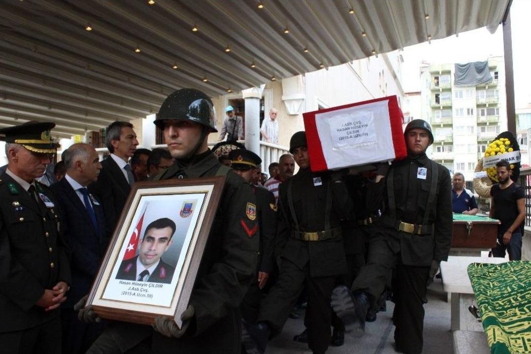 Ters Akıntıya Kapılarak Hayatını Kaybeden Astsubay &Ccedil;avuş &Ccedil;ıldır Defnedildi