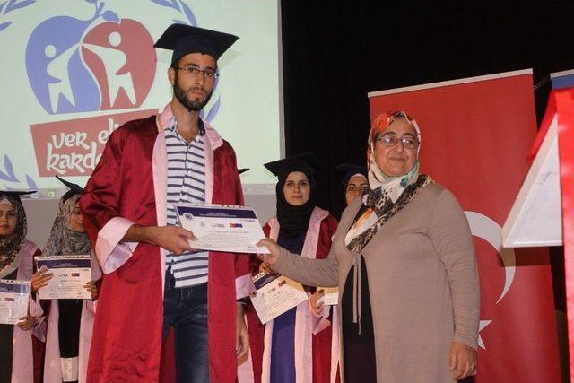 Suriyeli &Ouml;ğrenciler 9 Ayda T&uuml;rk&ccedil;e &Ouml;ğrendi 3