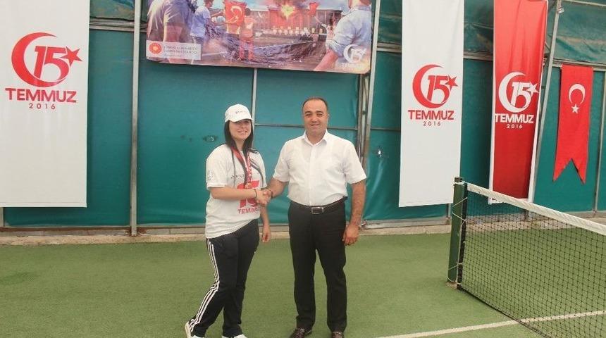 Ağrı&rsquo;da 15 Temmuz Tenis Turnuvası