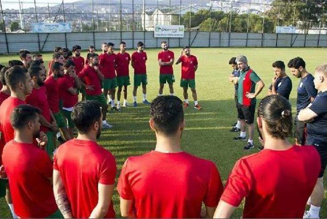 Karşıyaka'da Ilk Antrenman Eski Malzemelerle Yapıldı