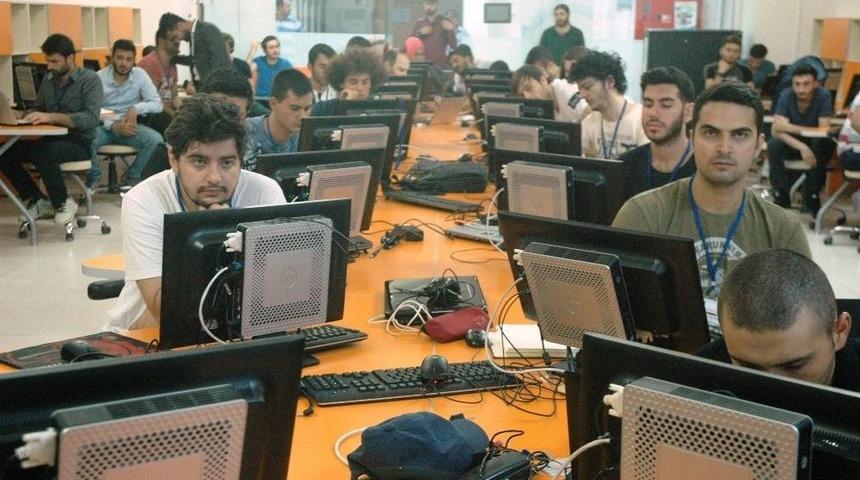 Prof. Dr. Battal: &ldquo;siber G&uuml;venlik, Sınır G&uuml;venliği Kadar &Ouml;nemlidir&rdquo;