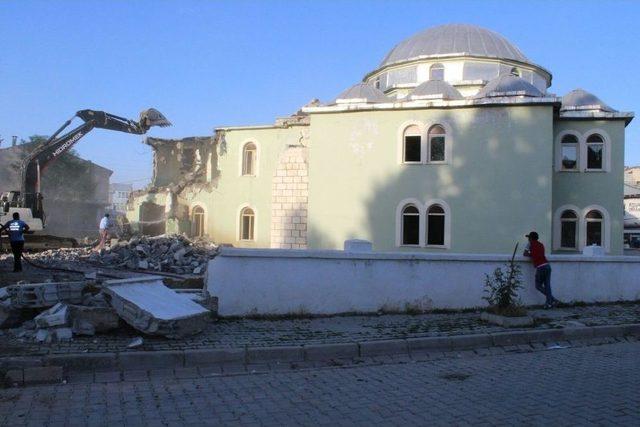 Çaldıran’a 2 Bin Kişi Kapasiteli Camii