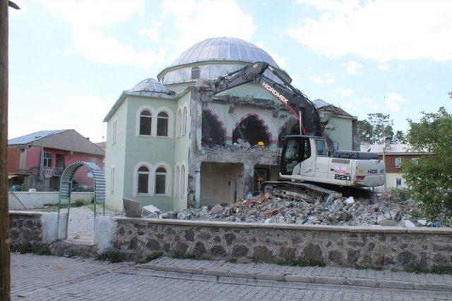 Çaldıran’a 2 Bin Kişi Kapasiteli Camii