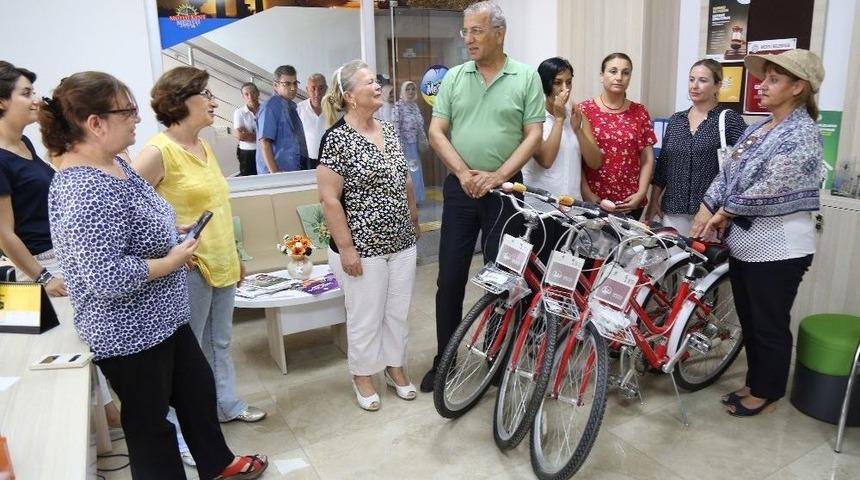 Mersin&rsquo;deki Kadın Muhtarlar T&uuml;m İşlerinde Bisiklet Kullanacak