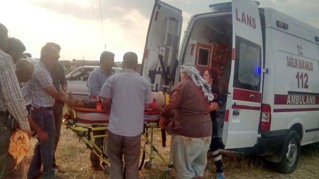 Freni Boşalan Trakt&ouml;r&uuml;n Altında Kaldı 1