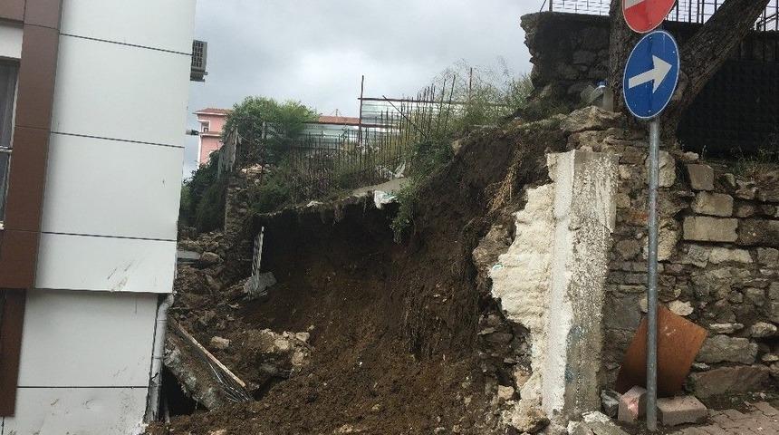 Aşırı Yağışa Dayanamayan İstinat Duvarı &Ccedil;&ouml;kt&uuml;