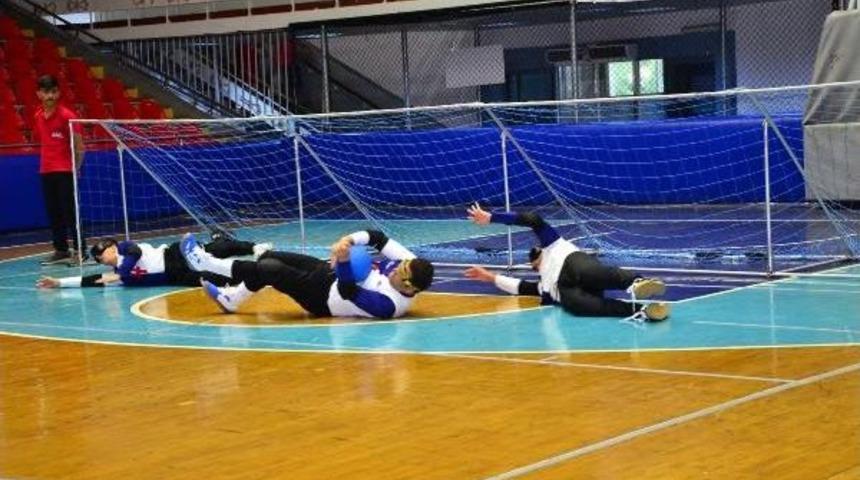 Manisa'da G&ouml;rme Engellilerin Goalball Heyecanı