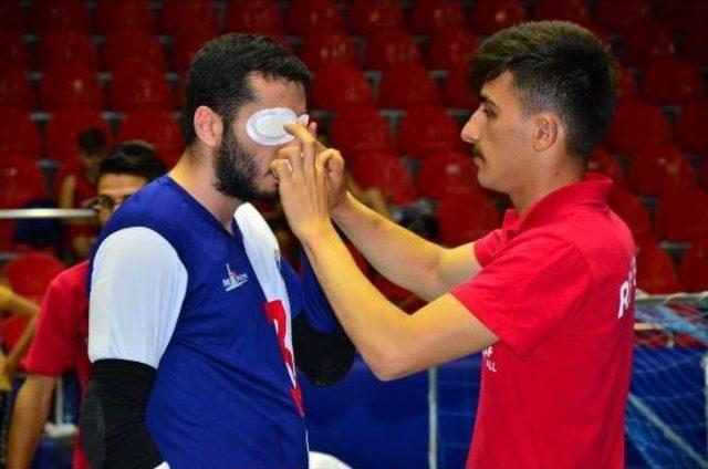 Manisa da G&ouml;rme Engellilerin Goalball Heyecanı 2