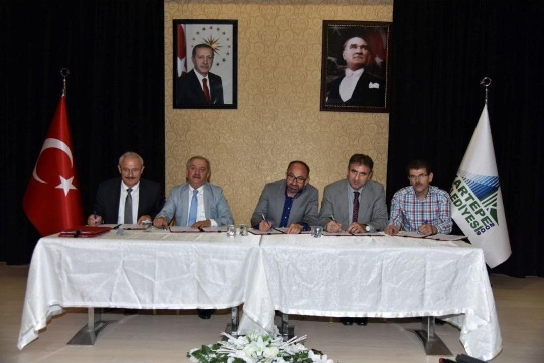 Kartepe&rsquo;de Y&uuml;zler G&uuml;l&uuml;yor