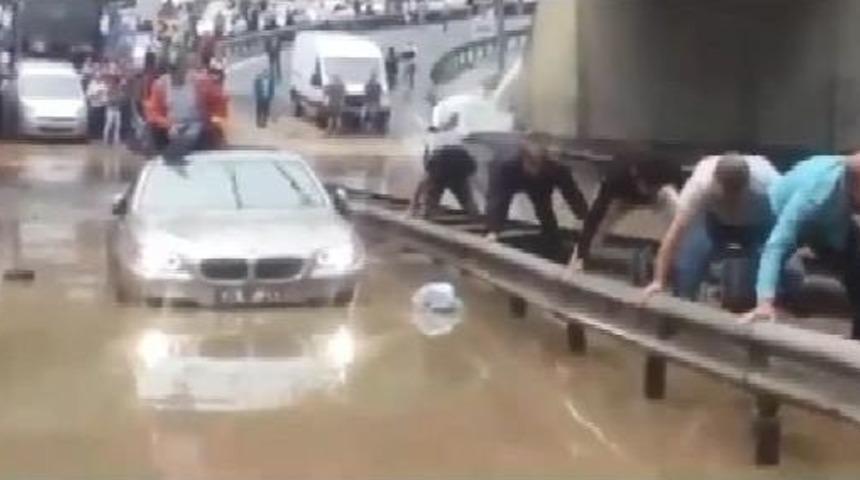 Otogar Girişinde Ilgin&ccedil; G&ouml;r&uuml;nt&uuml;