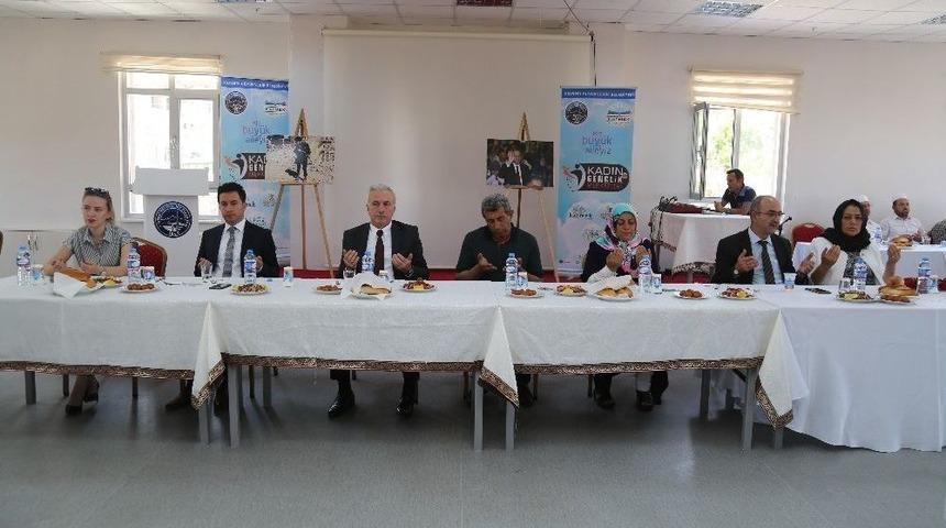 Vali Kam&ccedil;ı Şehidimiz Cennet Yiğit&rsquo;in Mevlidine Katıldı