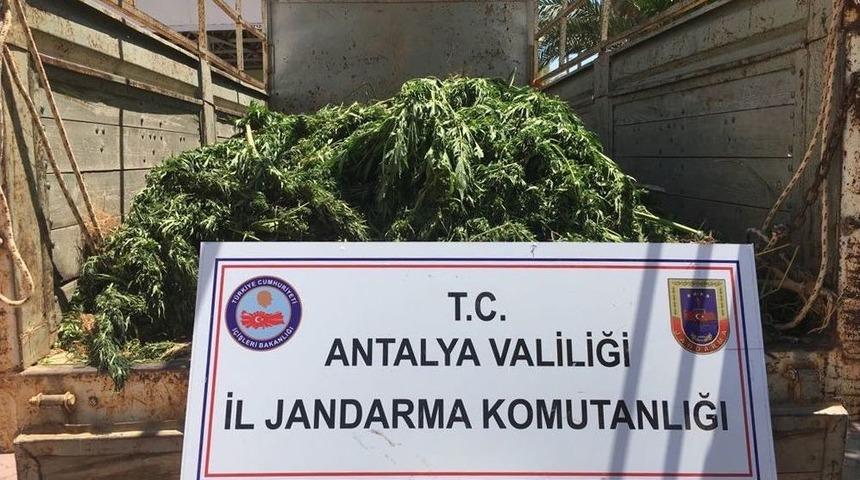 Antalya&rsquo;da Uyuşturucu Operasyonu